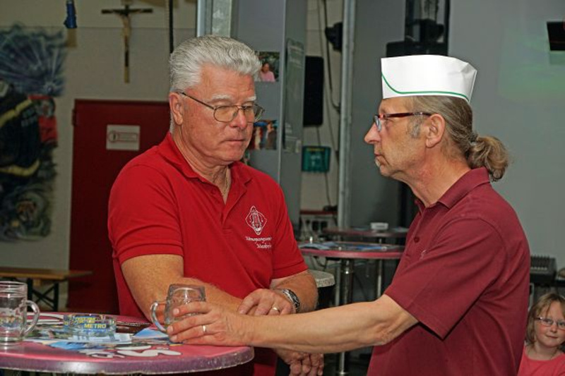 auf ihren Schultern lastet Verantwortung: Obmann Erwin Wutte (links) und Chorleiter Gottfried Gschier (rechts)