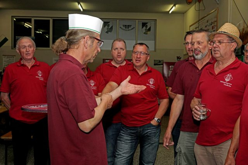 ein kroatischer Abend ohne erfrischendes Ständchen - nicht in Mooskirchen!